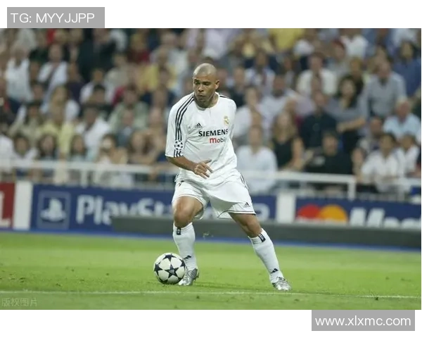 205厘米足球明星的传奇之路与他在绿茵场上的辉煌成就