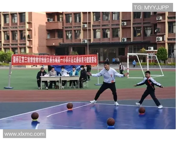 上海排球队中路突破新策略探索与实践分析 上海排球队中路突破新策略探索与实践分析