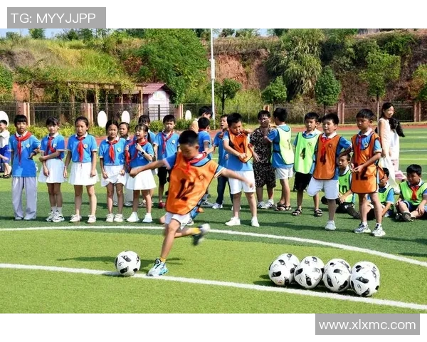 现实足球的魅力与挑战：在真实场景中感受比赛的激情与策略