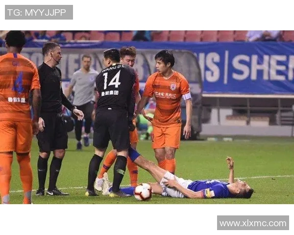 足球游戏中受伤的原因分析与预防措施探讨