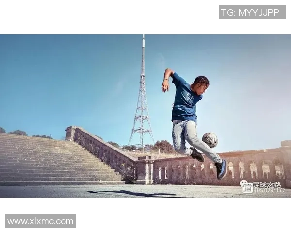 足球草帽的魅力与时尚结合探讨如何在运动中展现个性与风格 足球草帽的魅力与时尚结合探讨如何在运动中展现个性与风格